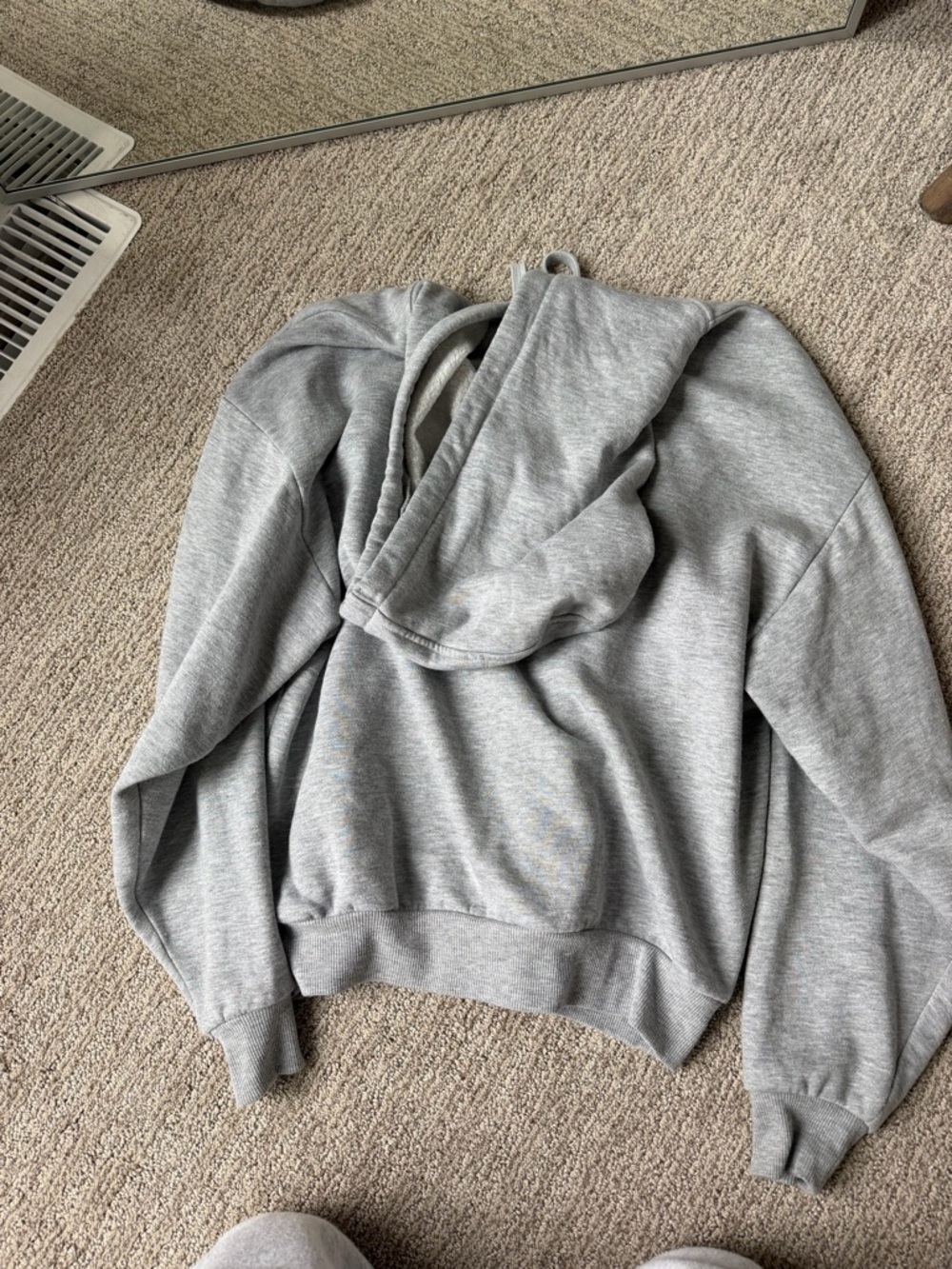ALO Yoga Men’s Light Grey Hoodie Pullover - Picture 4 of 5